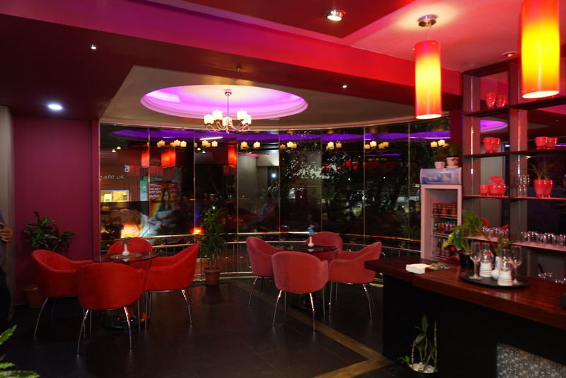 Hotel Surfview Raalhugandu Malé Exterior foto